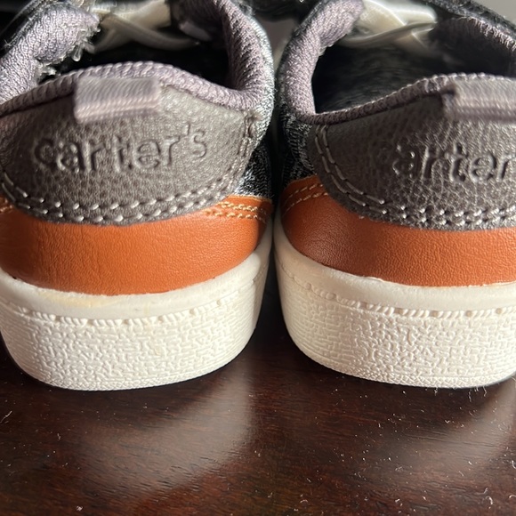 Carters sneakers size 4 - Picture 3 of 4